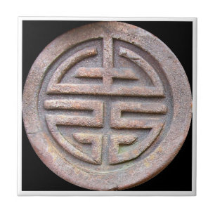 Carreau En Céramique Symbole chinois de longévité sur une vieille tuile