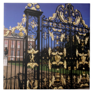 Carreau Europe, Angleterre, Londres. Porte dorée en dehors