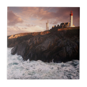 Carreau France, phare à l'aube