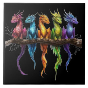 Carreau Groupe Arc-en-ciel de bébés dragons sur fond noir