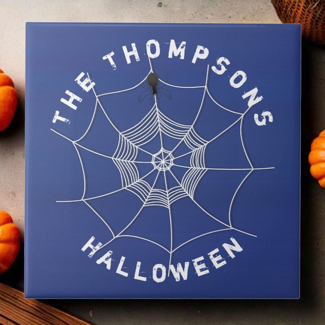 Carreau Halloween bleu et blanc Éffrayant personnalisé (Spooky Halloween blue and white spider web custom tile)