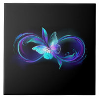 Infinité brillante avec papillon magique