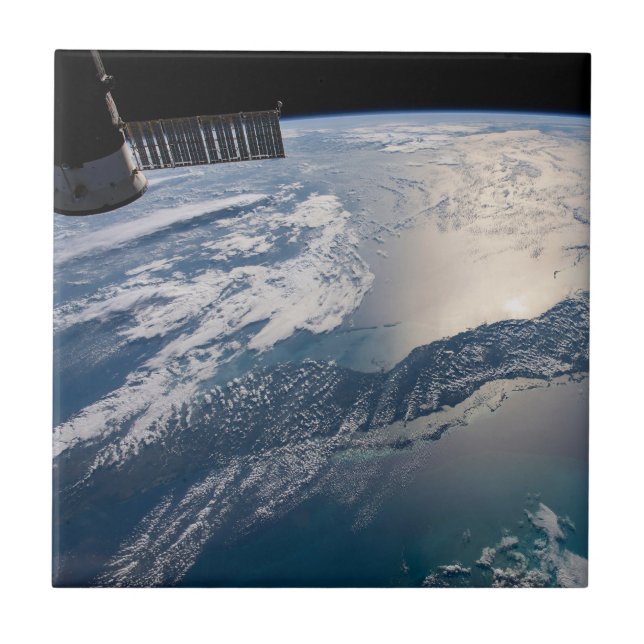 Carreau La Station Spce Internationale Au-Dessus De L'Atla (Devant)