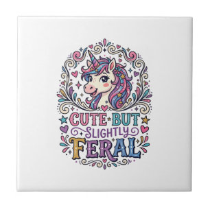 Carreau Licorne Mignonne mais Légèrement Féroce Fond Blanc