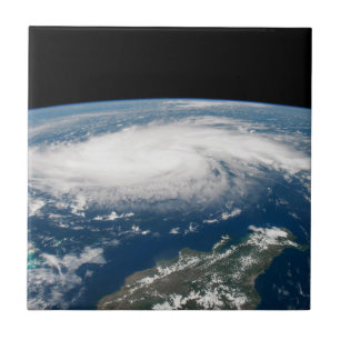 Carreau L'Ouragan Dorian Au-Dessus De L'Océan Atlantique.