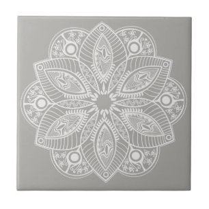 Carreau Mandala blanc exotique sur Arrière - plan gris