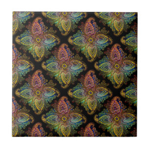 Carreau Motif Paisley Multicolore sur Fond Noir