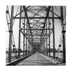 CARREAU PONT EN RUE DE NOIX - CHATTANOOGA, TN