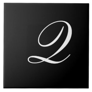 Carreau Q Monogramme initial blanc sur noir