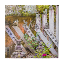 Statues de bouddha au temple Senko-ji