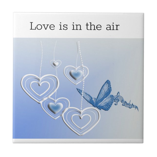 Carreau Un papillon et des coeurs (Devant)