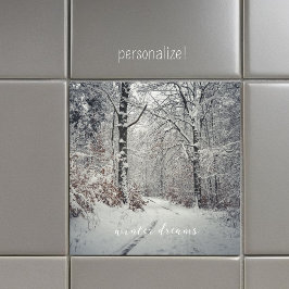 Carreau Un sentier à travers la forêt d'hiver enchanteress