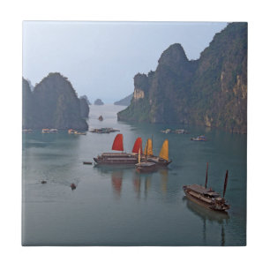 Carreau Voiliers dans la baie d'Halong - Vietnam, Asie
