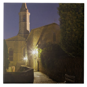 Carreau Vue nocturne de l'église au crépuscule, Pienza, It