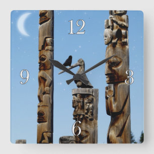 Carrée Crow & Totem Poles Native American Art Horloge