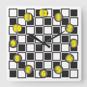Carrée horloge cadran jaune disque noir