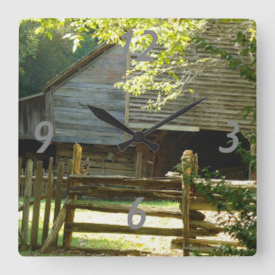 Carrée Horloge rustique de grange