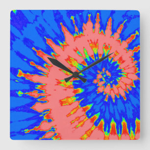 Carrée Horloge Tie Dye spirale bleu clair et pêche