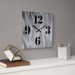 Carrée Numéros De Grande Horloge Sur Métal Gris Abstrait