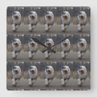 Carrée Vieille horloge anglaise carrelée de chien de