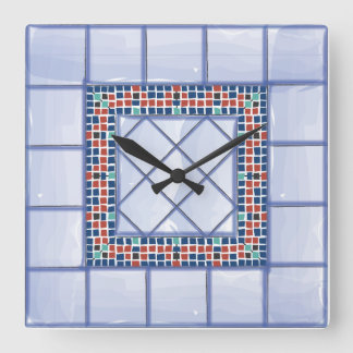 Carrelage bleu et horloge en mosaïque