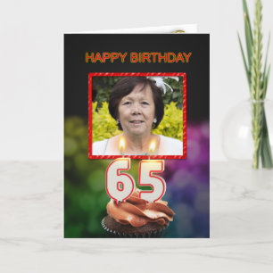 Carte 65e anniversaire avec gâteau et bougies