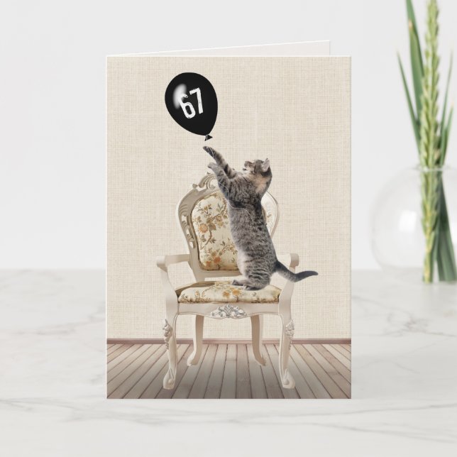 Carte 67e anniversaire Tabby Cat sur chaise Card (Devant)