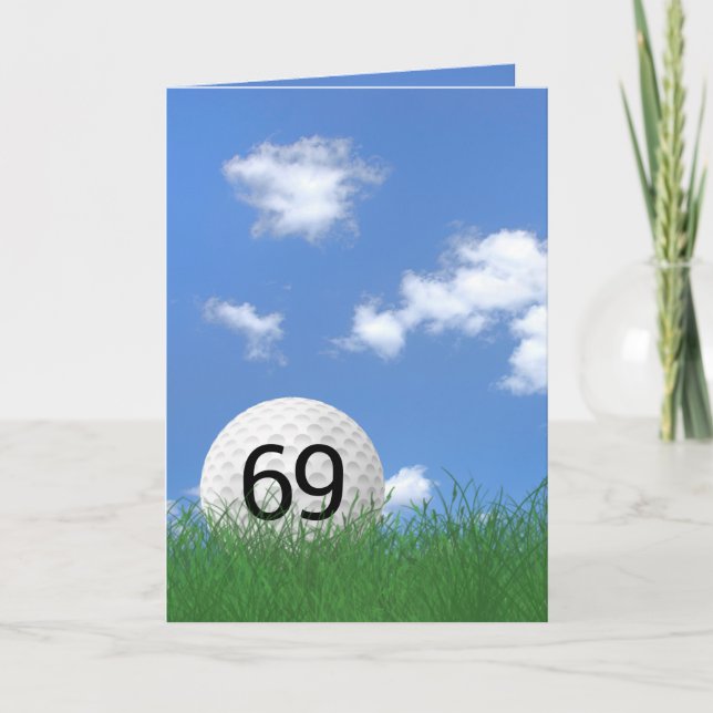 Carte 69e anniversaire, balle de golf dans l'herbe (Devant)