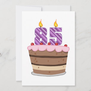 Carte 85 ans sur le gâteau d'anniversaire