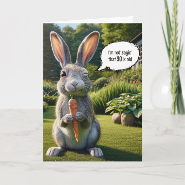 Carte 90e anniversaire Winking Rabbit avec une carotte (Devant)