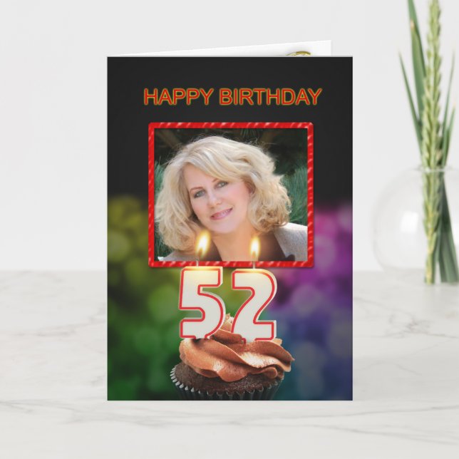 Carte Ajoutez une photo, 52e anniversaire avec gâteau et (Devant)