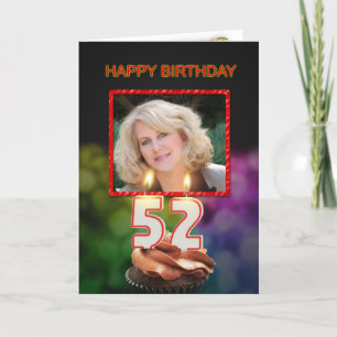 Carte Ajoutez une photo, 52e anniversaire avec gâteau et