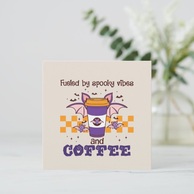 Carte Alimenté par des Vibes Éffrayantes et du café - Ch (Debout devant)