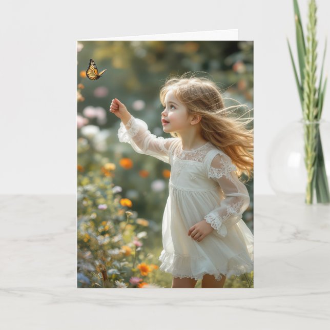 Carte Anniversaire Petite fille pourchasser un papillon  (Devant)