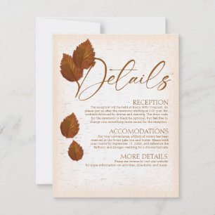 Carte aux détails d'automne avec cœur sculpté sur