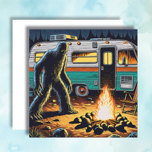 Carte Bigfoot à Campfire et Retro Rv