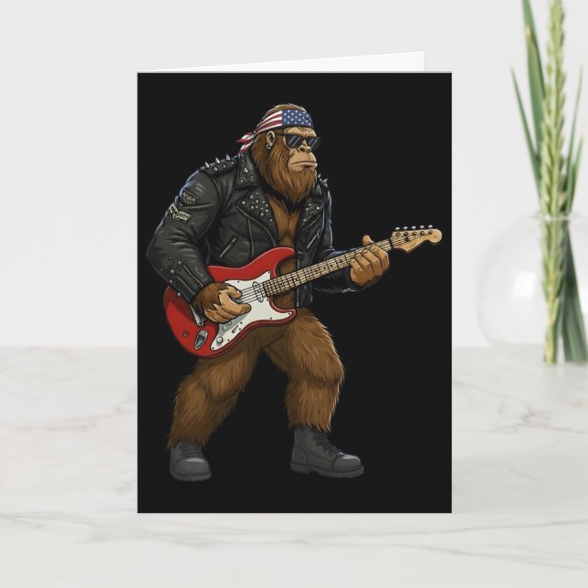 Carte Bigfoot Patriotique Jouant de la Guitare 4 Juillet (Devant)
