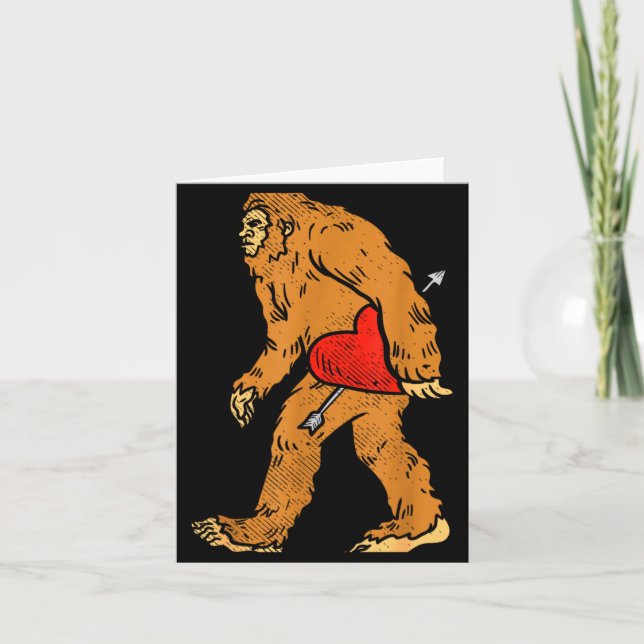 Carte Bigfoot Sasquatch Heart With Arrow Funny Valentine (Devant)