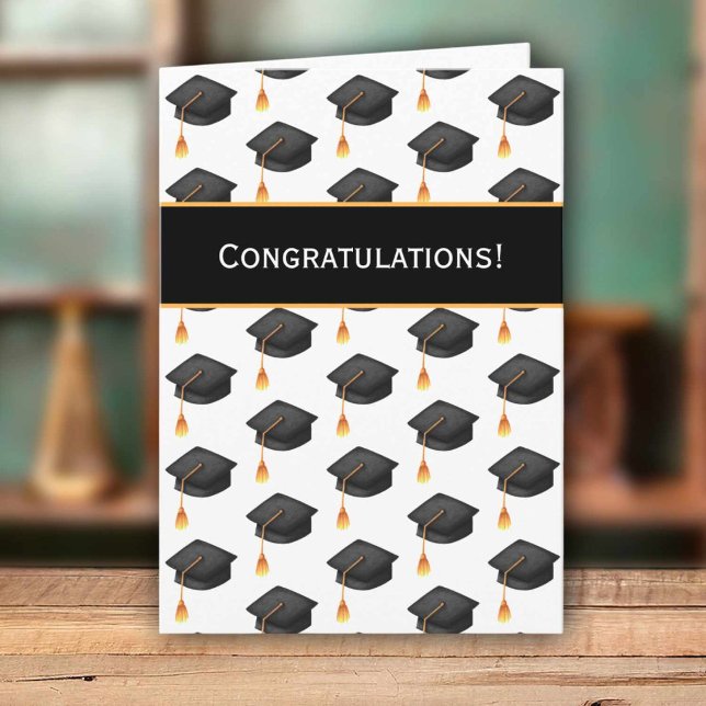 Carte Black Graduation Caps Pattern Congratulations (Créateur téléchargé)