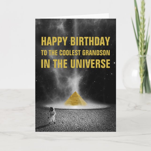 Carte Bonne Pyramide spatiale d'anniversaire avec astron (Devant)