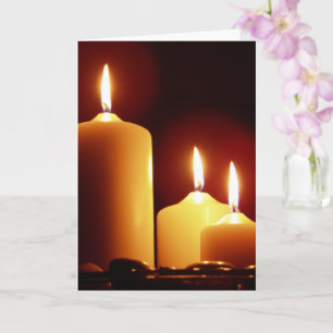 Carte Bougies lumineuses avec une lueur rouge, paisible