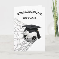 Casquette de remise de diplômes sur un ballon de f