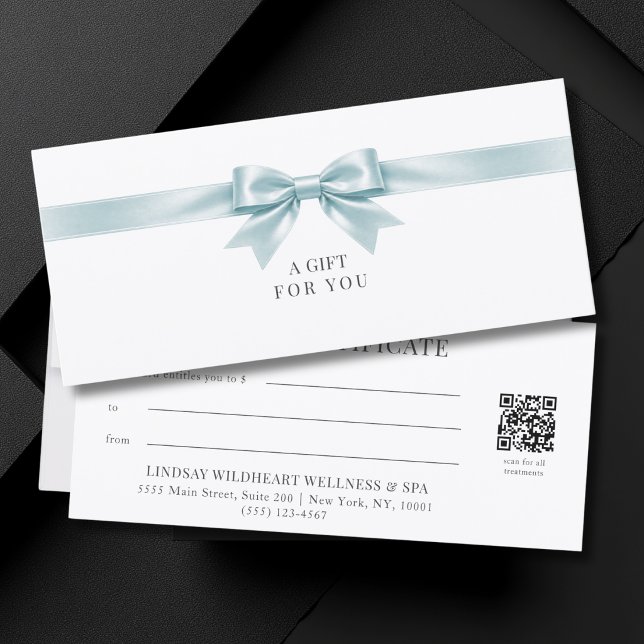 Carte Certificat Cadeau Code QR Élégant à Ruban Blanc (Elegant White Blue Bow QR Code Gift Certificate)