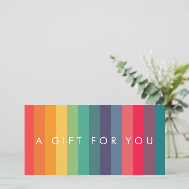 Carte Certificat cadeau coloré moderne avec logo (Debout devant)