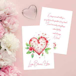 Carte Charmant cœur floral rouge, l'amour fleurit ici