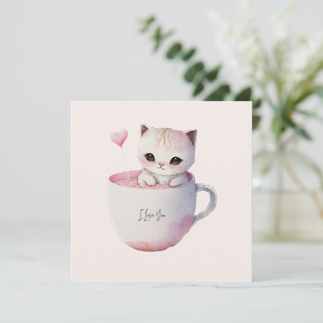 Carte Chat blanc-rose mignonne dans une tasse de thé (4) (Debout devant)