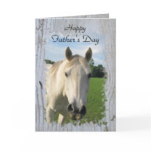 Cheval gris-quarts sur planche blanchie