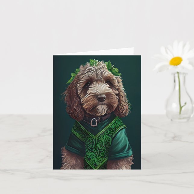 Carte Chien Cockapoo en tenue de la Saint-Patrick (Petite plante)