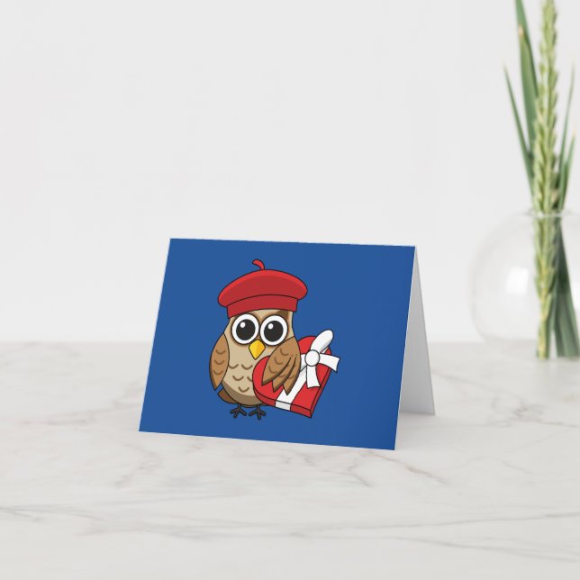Carte Chouette mignonne avec béret rouge et boîte cardia (Devant)