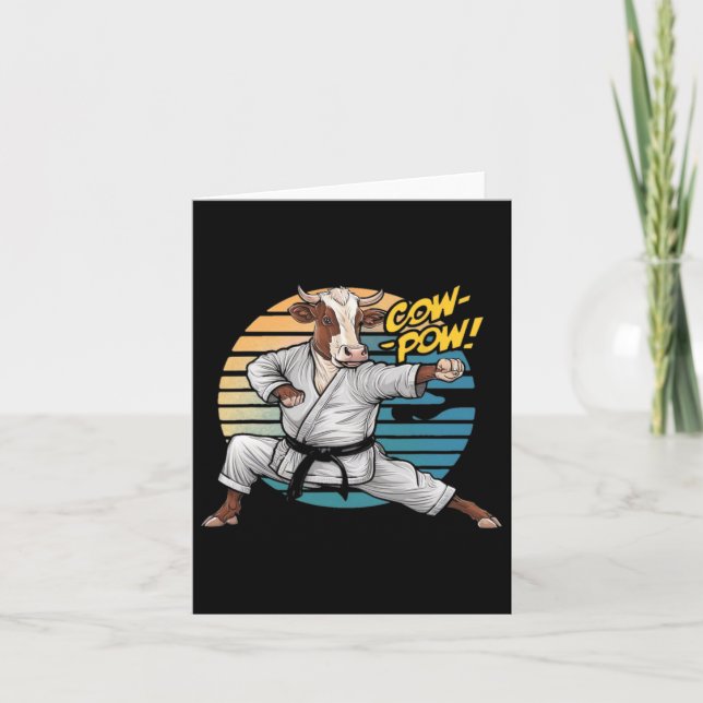 Carte Cool Funny Arts Martiaux Vache Pow La Vache Karate (Devant)